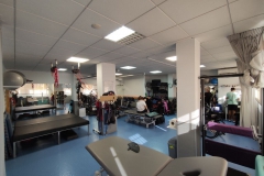 vista general de la sala de fisioterapia
